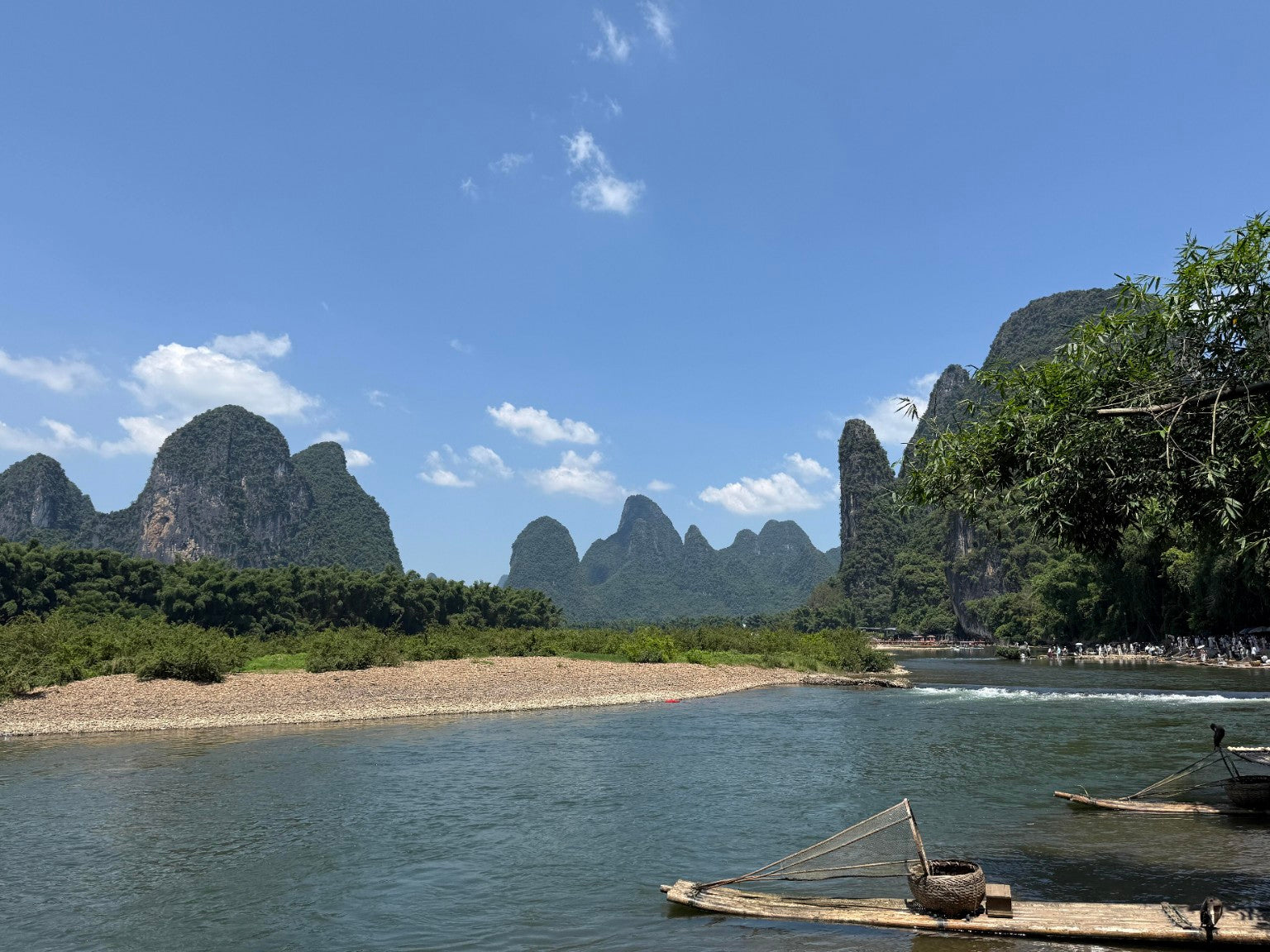 Yangshuo Guilin river and mountains