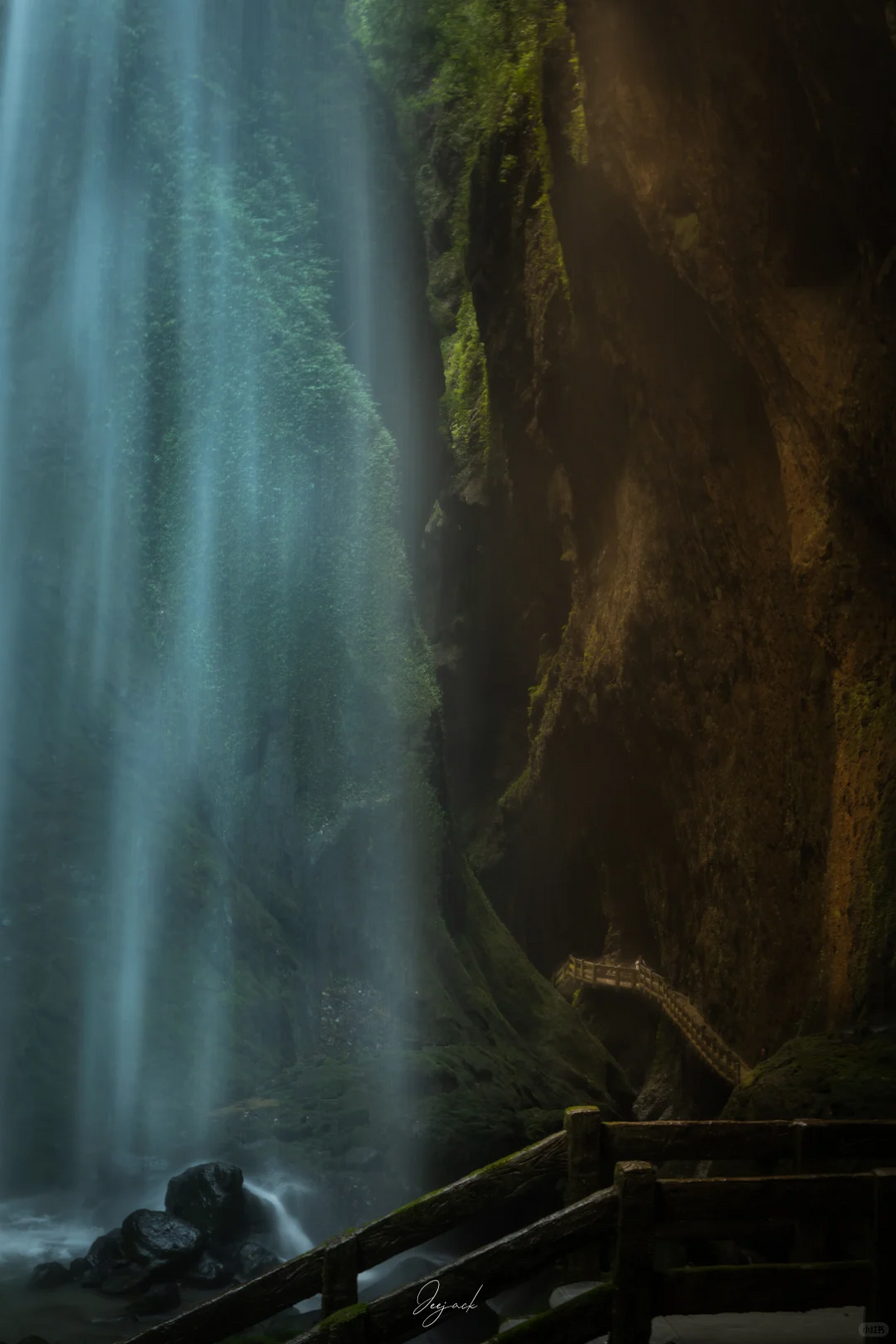 Longshuixia Gap